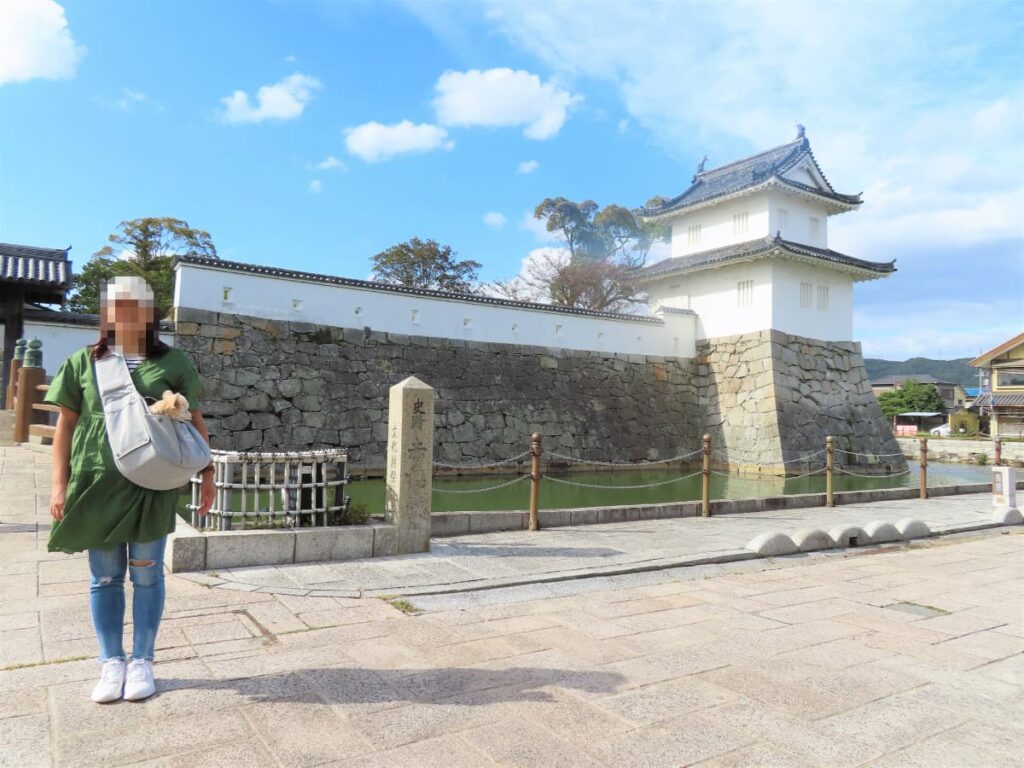 大手隅櫓前で記念撮影