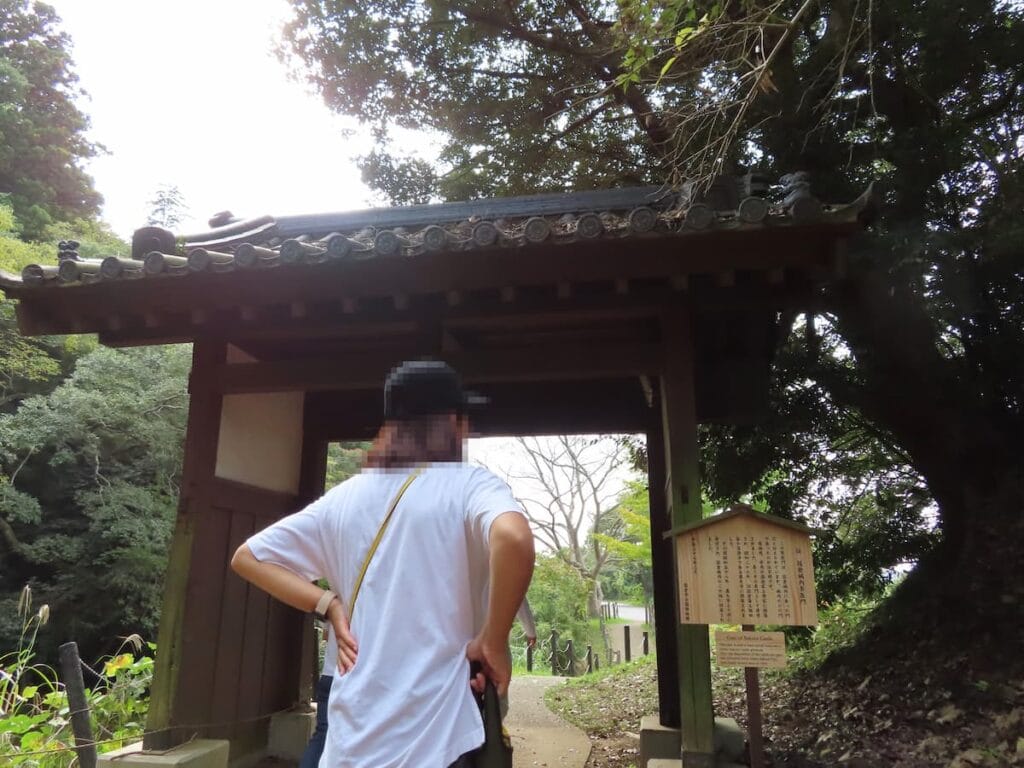 唯一現存する薬医門