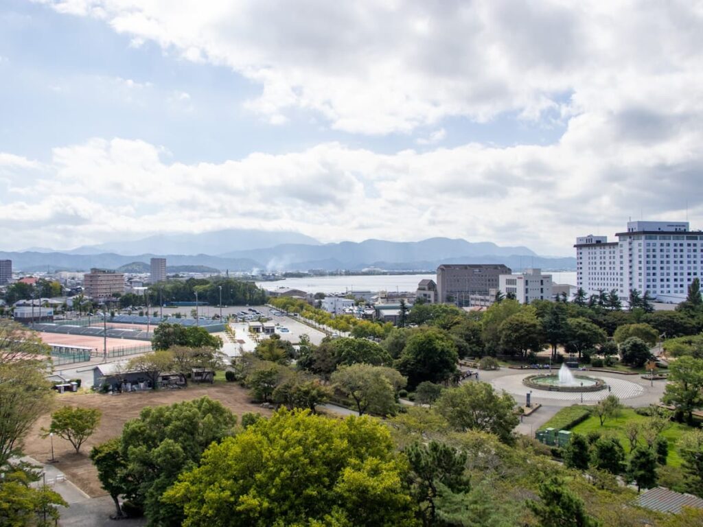 展望所からみた豊公園と琵琶湖